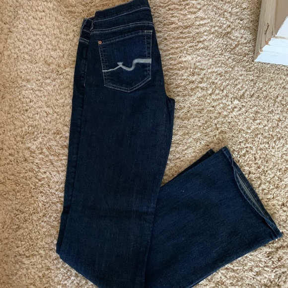 Like new denim boot cut jeans - Picture 3 of 7